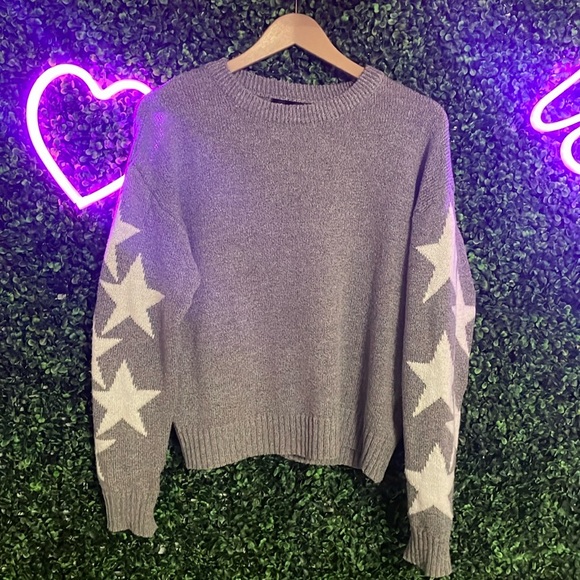 SHEIN Sweaters - SHEIN Grey Star Sweater Size Small